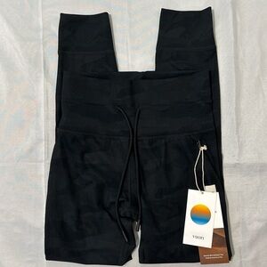 BNWT VUORI CAMO BLACK LEGGINGS
